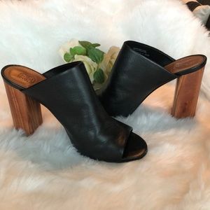 Tory Burch 8.5 Open Toed Mules